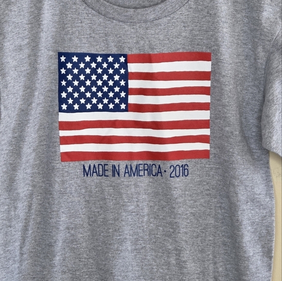 Made in the USA Gray Short Sleeve Graphic Flag Tee Made in America 2016 Kids XL - Picture 2 of 5